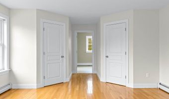 183 Skyline Rd, Bangor, ME 04401