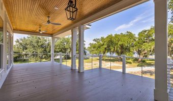 642 N Beach Blvd, Bay St. Louis, MS 39520