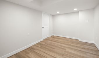 3201 CUNNINGHAM Dr, Alexandria, VA 22309