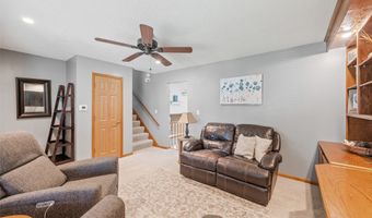 308 11th Ave NW, Altoona, IA 50009