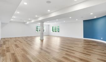 4025 Lochview Ct, Bargersville, IN 46106