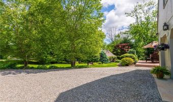 429 Woonsocket Hill Rd, North Smithfield, RI 02896