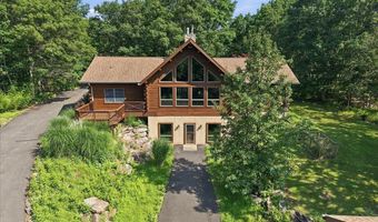 14 E Point Rd, Albrightsville, PA 18210