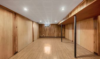 24 Ventura Dr, Brooklyn, CT 06234