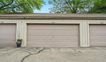 2208 Applewood Ct, Ann Arbor, MI 48103