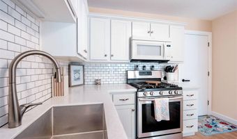 1429 Tahoe Valley Ct, Ballwin, MO 63021