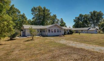 6896 N Farm Rd 1, Ash Grove, MO 65604