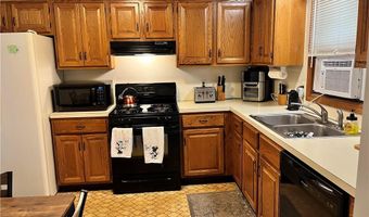 20 Camelia Dr, Cranston, RI 02920