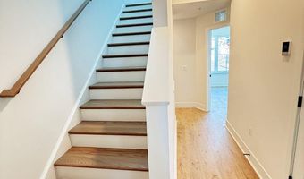 33 LOWER SERVICE Ct NW, Washington, DC 20001