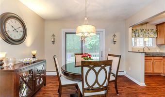 25 Venturi Grn A, North Providence, RI 02904