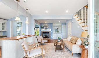 15 Shore Dr, Barrington, RI 02806