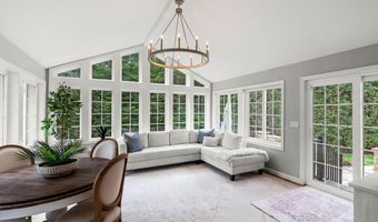 53 Essex Rd, Bedford, NH 03110