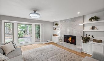 4163 Glen Meadow Dr, Peachtree Corners, GA 30092