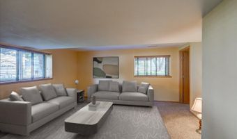 5158 Ridge Oak Dr, Madison, WI 53704