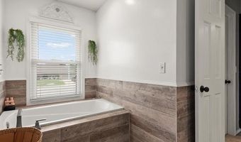 2609 Camelot Ct, Bartlesville, OK 74006