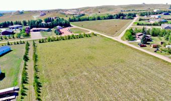402 8th St NE, Bowman, ND 58623