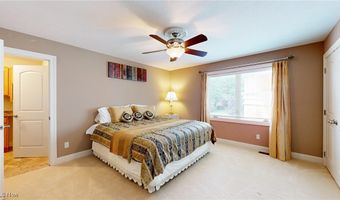 460 Berwick Cir, Aurora, OH 44202
