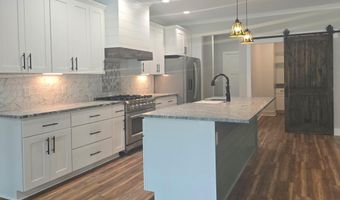 664 Hiram Dr, Bauxite, AR 72011