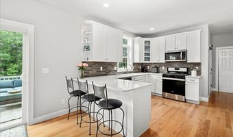 21 Huntington Ridge Rd, Bedford, NH 03110