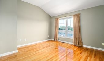 702 Sienna Dr 702, Danbury, CT 06810