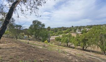 230 Avocado Pl, Camarillo, CA 93010