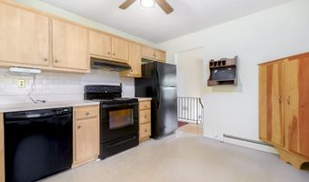 30 Tamanny Trl, Danbury, CT 06811