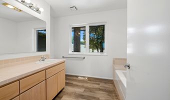 8325 Redwood Dr SE, Aumsville, OR 97325