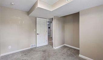 880 Whitney Dr, Apple Valley, MN 55124