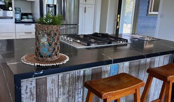 1139 Kauhikoa Rd A, Haiku, HI 96708