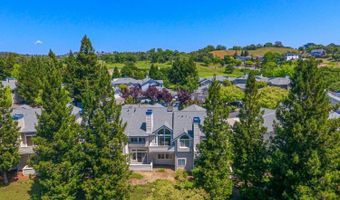 2016 Stonefield Ln, Santa Rosa, CA 95403