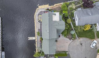 221 Magnolia Dr, Bayville, NJ 08721