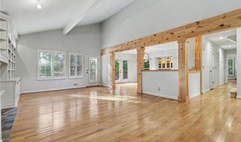 140 Fairway Ridge Dr, Alpharetta, GA 30022