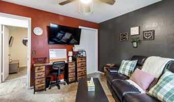 302 S EAST St, Abingdon, IL 61410