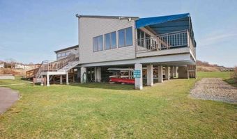 77 Windward Ln, Bristol, RI 02809