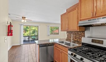 12 Stonehill Dr 1, Alloway, NJ 07462