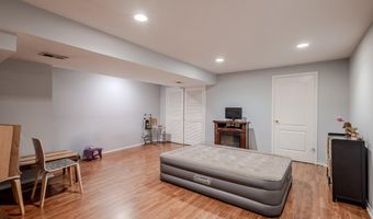 14 Lucia Ct, Aberdeen, NJ 07747