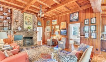 905 Goebel Ave, Savannah, GA 31404