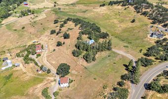 11597 Corp Ranch Rd, Ashland, OR 97520