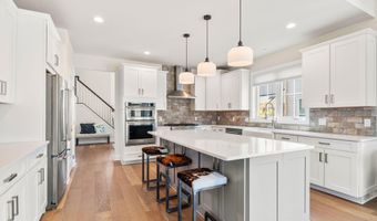 3078 N Spurway Dr, Ann Arbor, MI 48105
