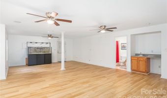 602 Hidden Springs Dr, Asheville, NC 28804