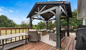 1392 Hope Rd, Cranston, RI 02831