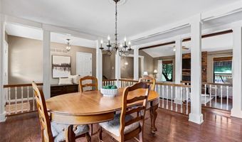 1431 Dietrich Oaks Dr, Ballwin, MO 63021