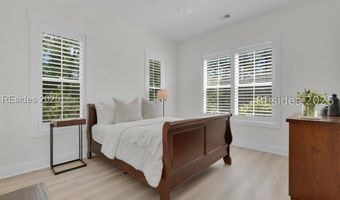 6 Meridian Point Dr, Bluffton, SC 29910