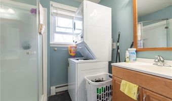 40 Cedar St, Johnston, RI 02919