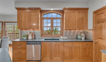 1548 N 800 Rd, Baldwin City, KS 66006