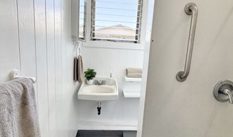 77 IWALANI St, Hilo, HI 96720