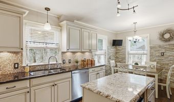 7829 Buckingham Ave, Allen Park, MI 48101
