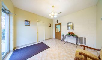 105 Chamblee Dr, Batesville, AR 72501