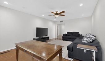 9735 Village Green Dr NE, Albuquerque, NM 87111