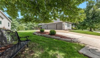924 Forest Lake Ct, Ballwin, MO 63021